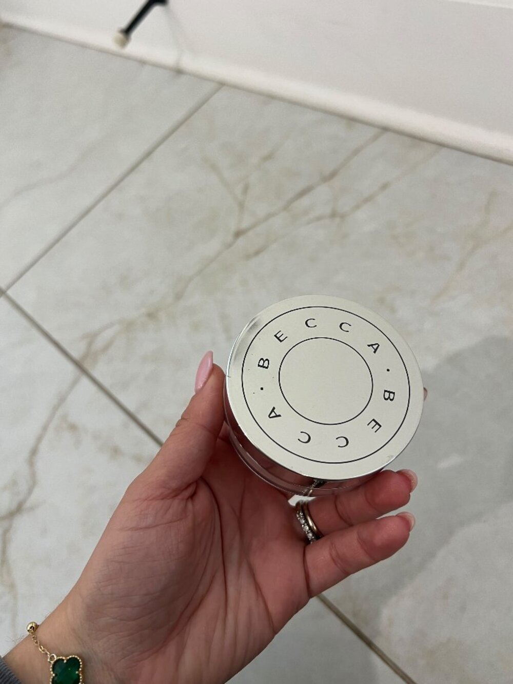 BECCA Hydra-Mist Set & Refresh Powder 0.35 oz